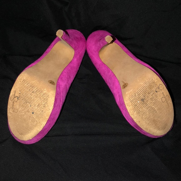 Jessica Simpson Round Toe Platform Pumps - Picture 2 of 5